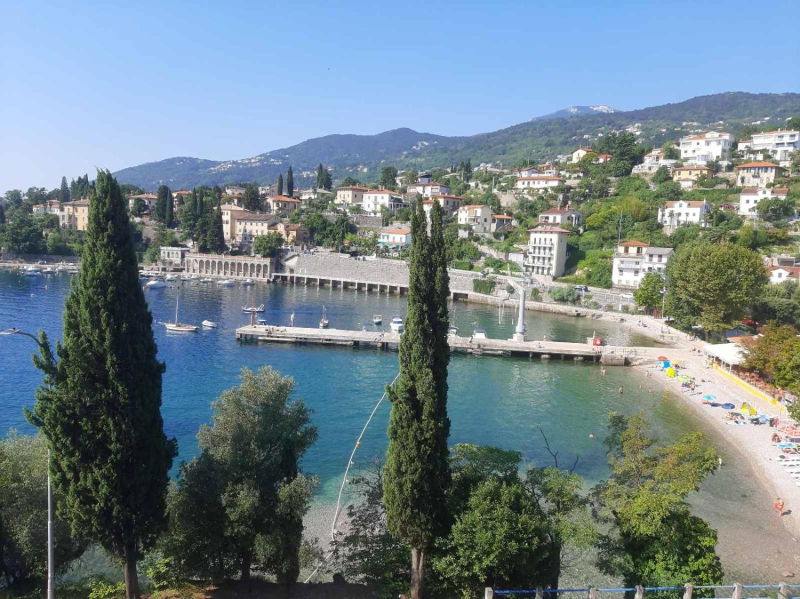 Apartmani Kadmen Ika Exteriér fotografie